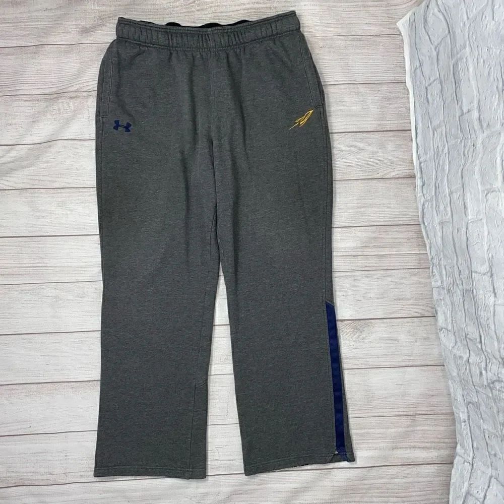 Under Armour loose fit pull on pants w/rocket logo on front pocket sz XL